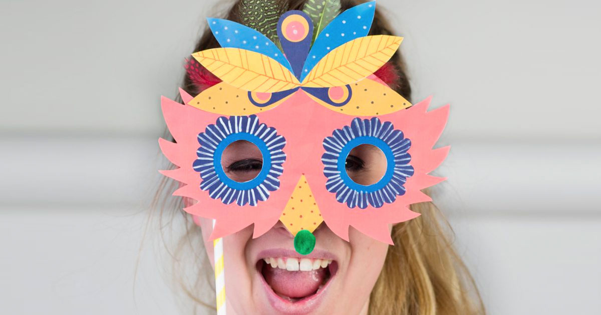 Masque de Venise en papier pour le carnaval
